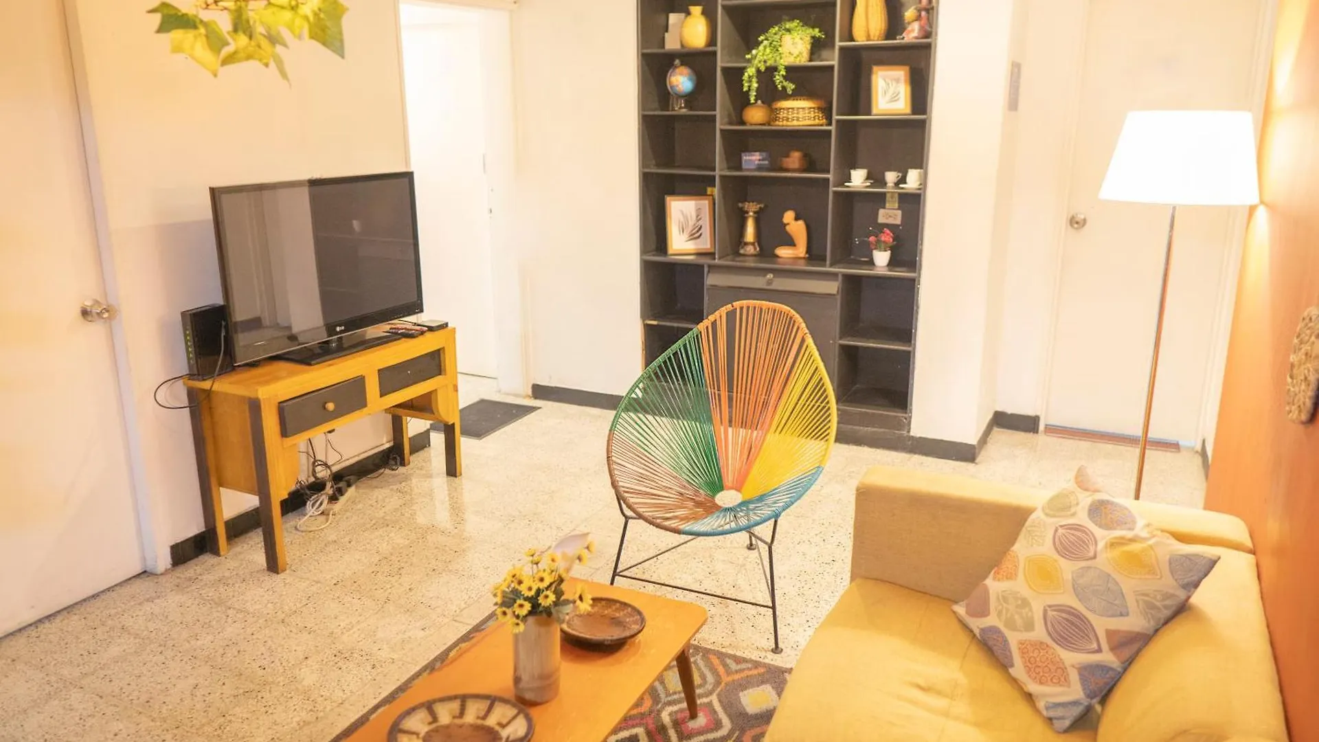 Guest house Africa House-Casa Hotel Laureles-La70 Medellin
