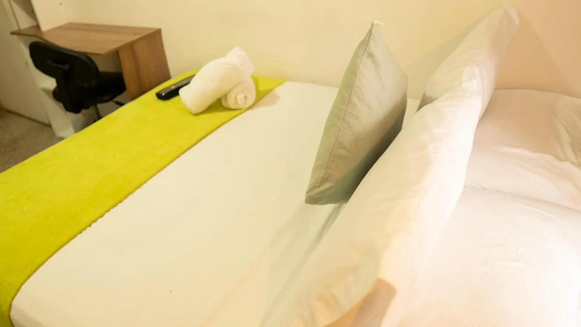 Africa House-Casa Hotel Laureles-La70 Medellin Guest house