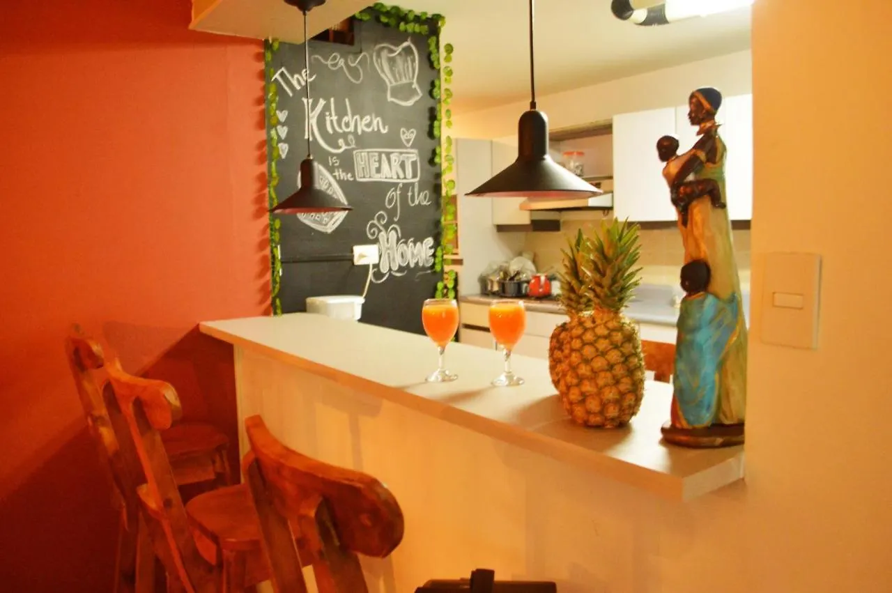 Africa House-Casa Hotel Laureles-La70 Medellin