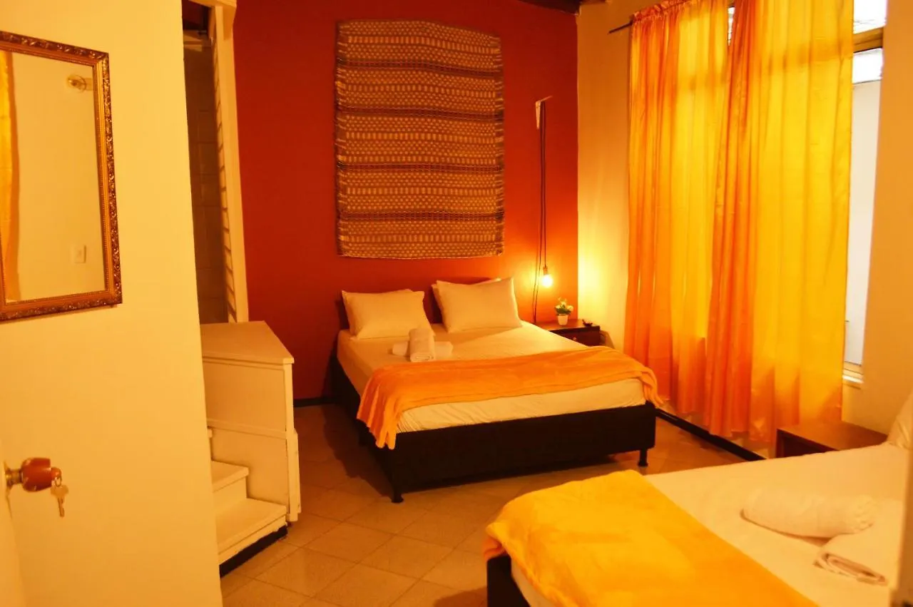 Guest house Africa House-Casa Hotel Laureles-La70 Medellin