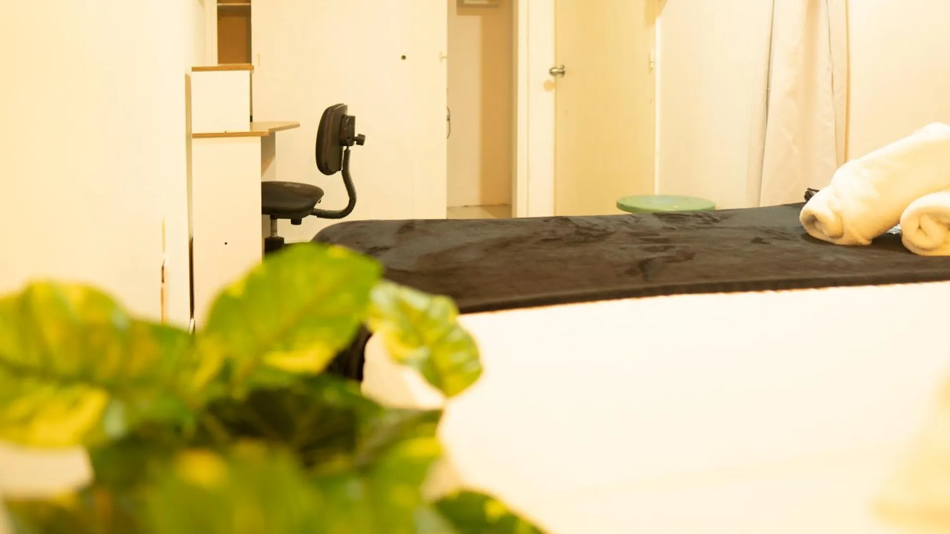 Africa House-Casa Hotel Laureles-La70 Medellin Guest house