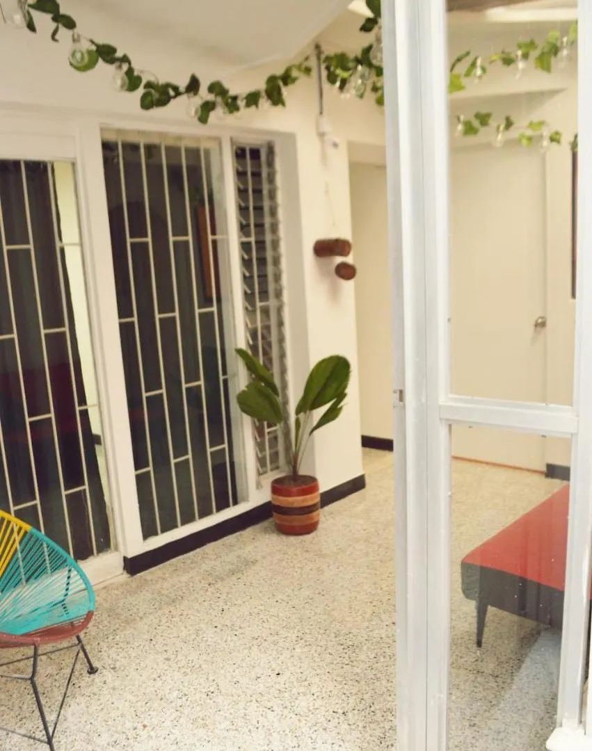 Africa House-Casa Hotel Laureles-La70 Medellin Guest house