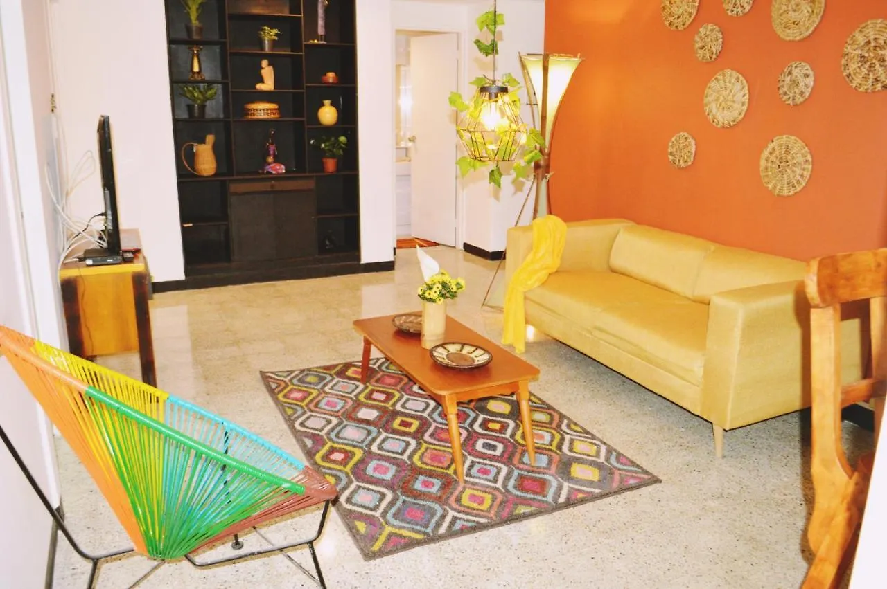 Africa House-Casa Hotel Laureles-La70 Medellin