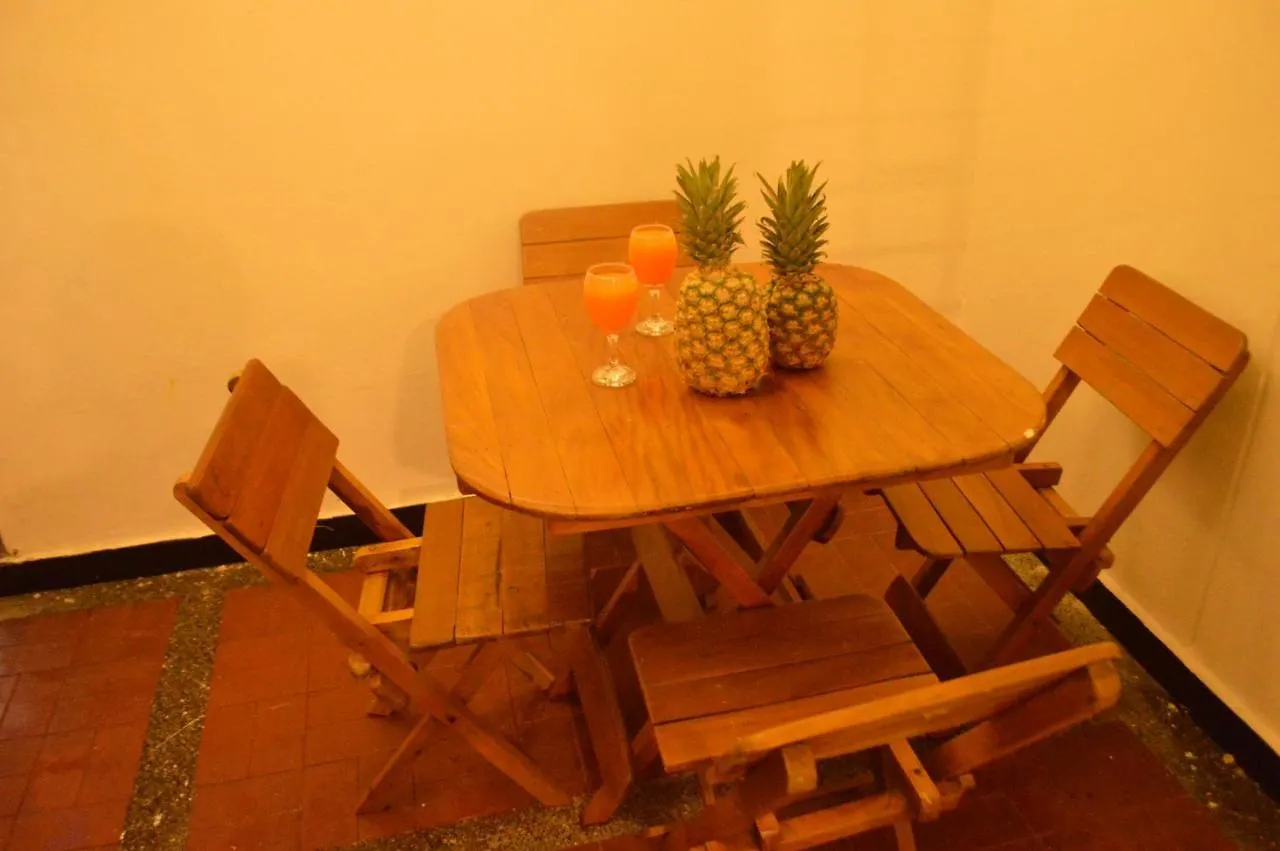 Guest house Africa House-Casa Hotel Laureles-La70 Medellin